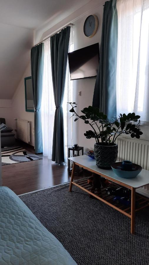 Kamilla Apartman Villapark Buk Exterior photo